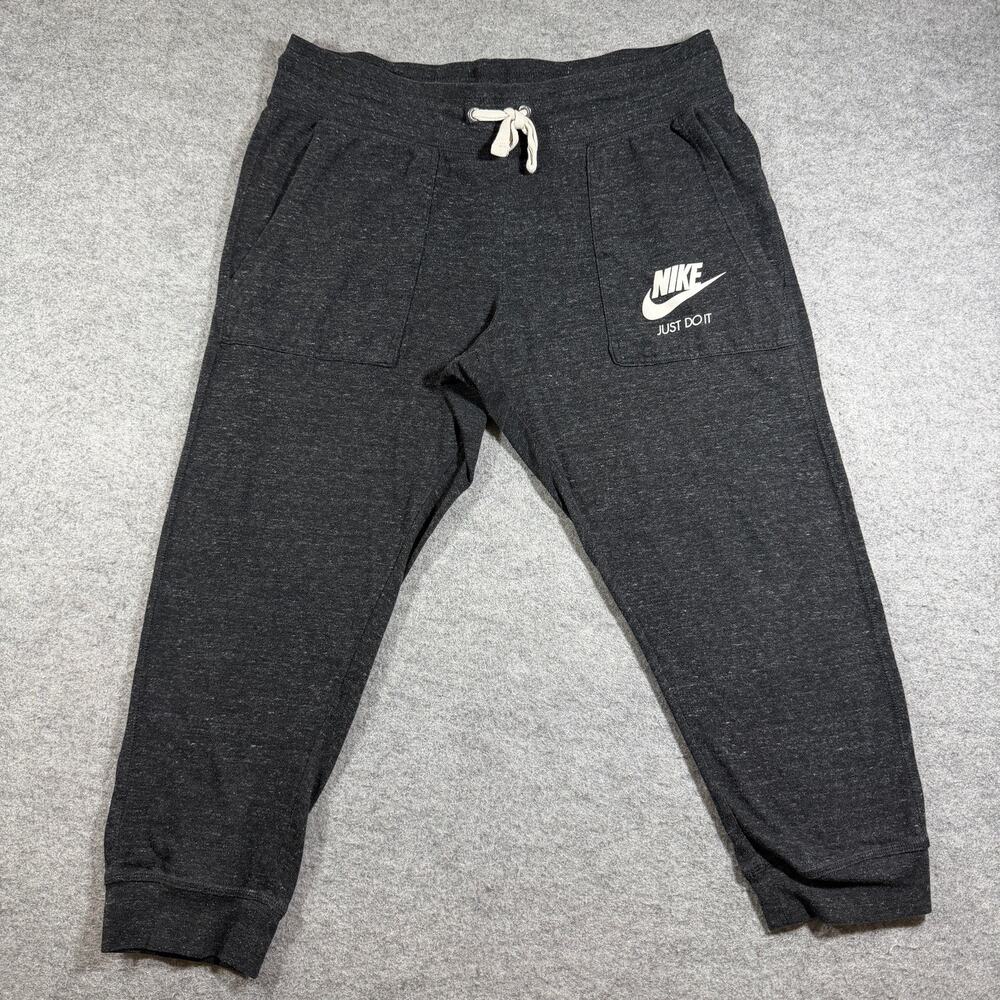 Nike Sportswear Capri Sweatpants Womens M Heather Gray Cropped Lounge Athletic